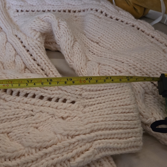 Pink cable knit Cardigan 🎀 - Picture 9 of 9